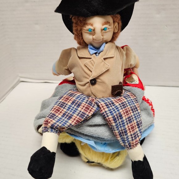 Plush Almas Designs Alice in Wonderland Topsy Turvy Flip Doll Queen of Hearts - Picture 2 of 9